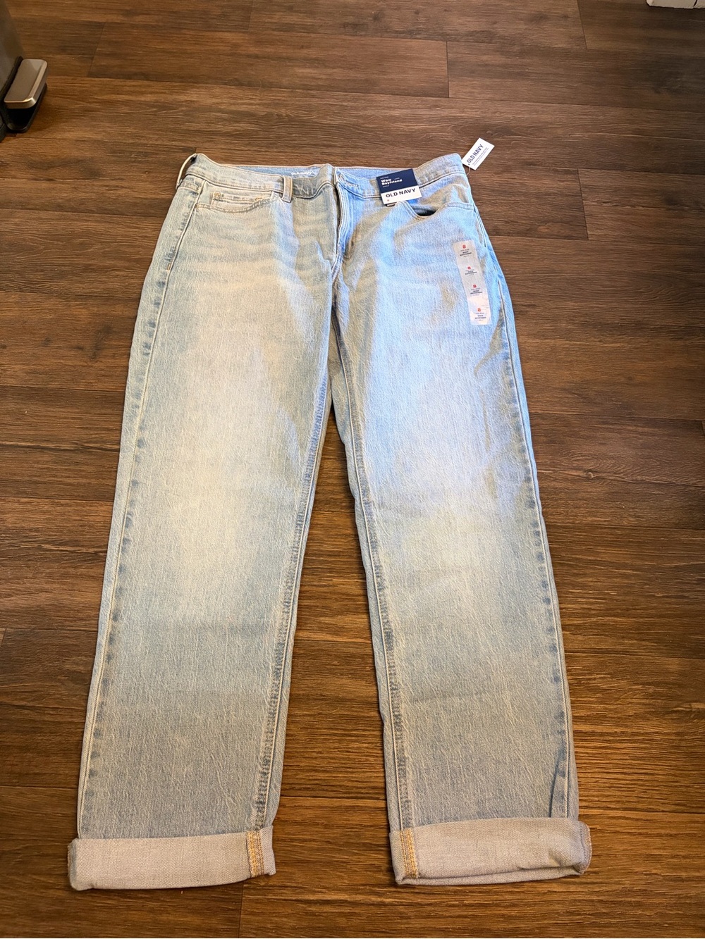 NWT Women’s Old Navy Light Wash High-Rise Wow Boyfriend Ankle Jeans Size 8